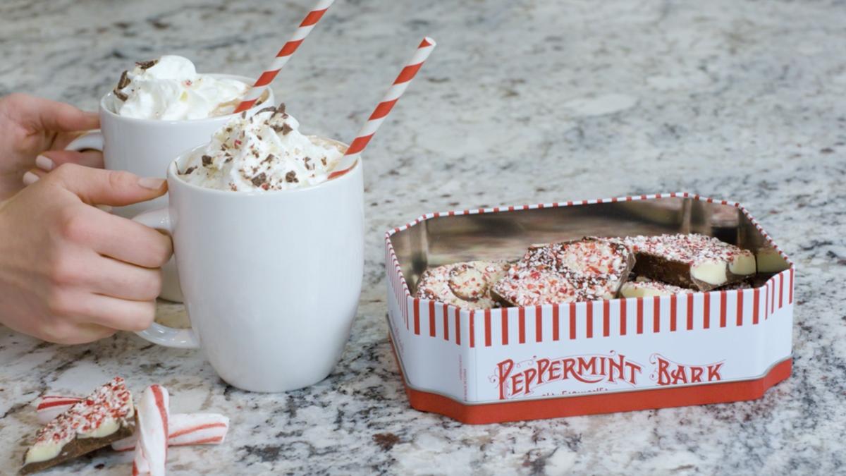 Article Cards Featured Image peppermint hot chocolate recipe hero