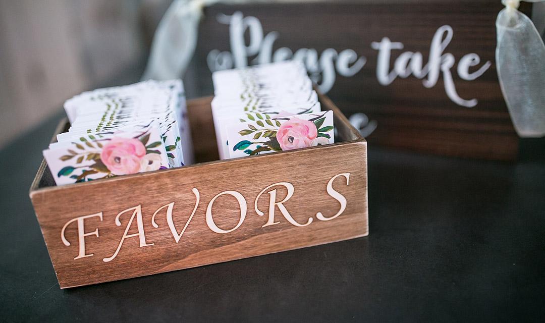 Article Cards Featured Image wedding favors